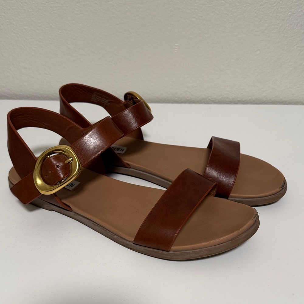 Steve Madden Tan Sandals with Gold Accent